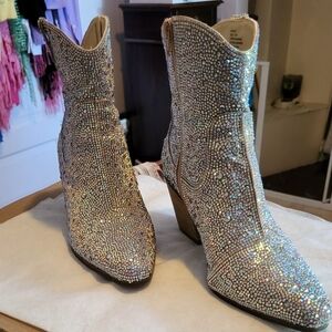 Matisse Silver Heeled Boots with Chunky Heel